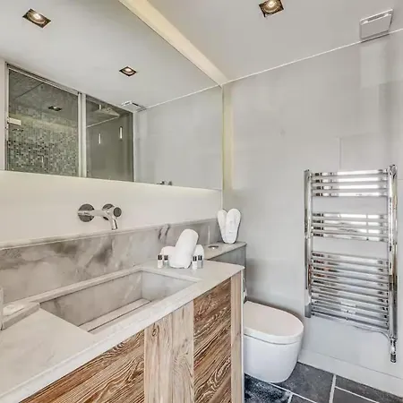 1850 Center - Ski-in Ski-out Apartmán *